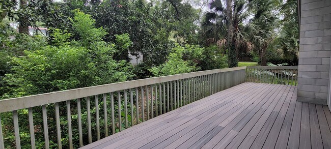 Building Photo - 3 Bedroom/ 2 Bath home in Black Acres(Close to UF)