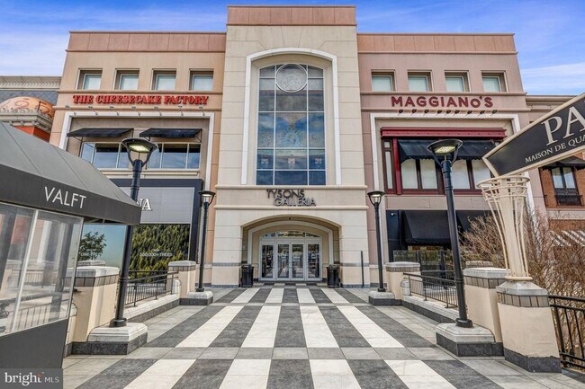 Building Photo - 7845 Old Dominion Dr