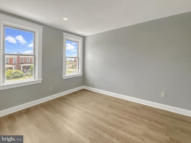 Building Photo - 3130 Normount Ave