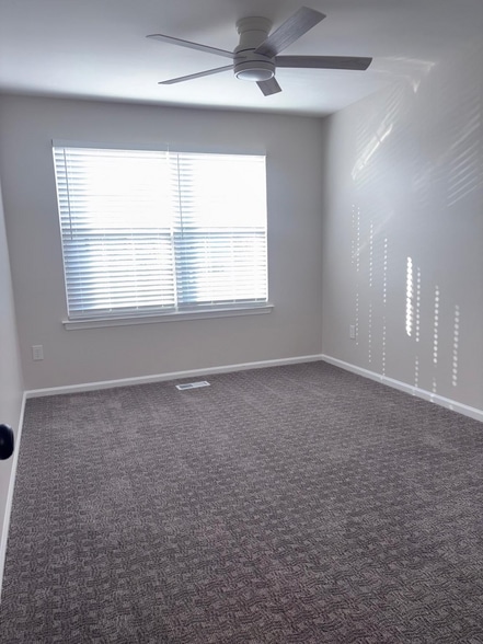 Building Photo - 7 Chapel Hill Rd