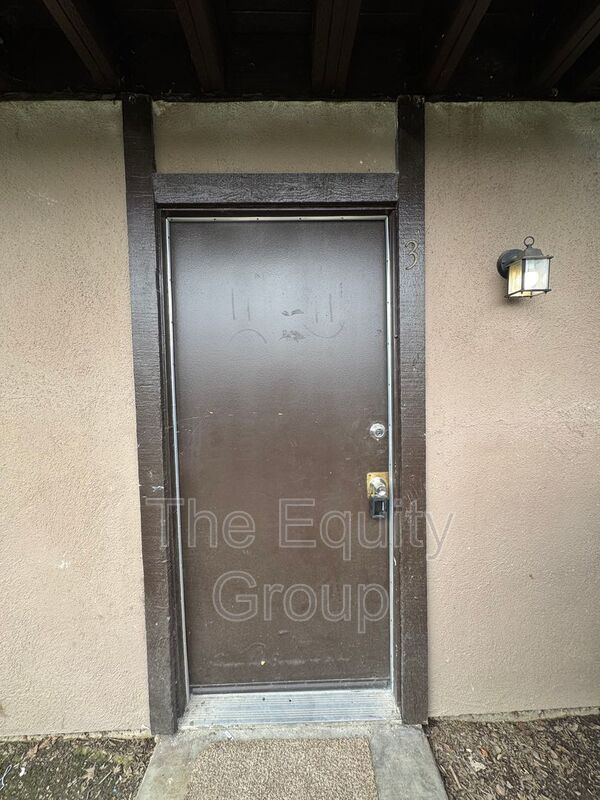 Building Photo - 3515 W Campus Ave.