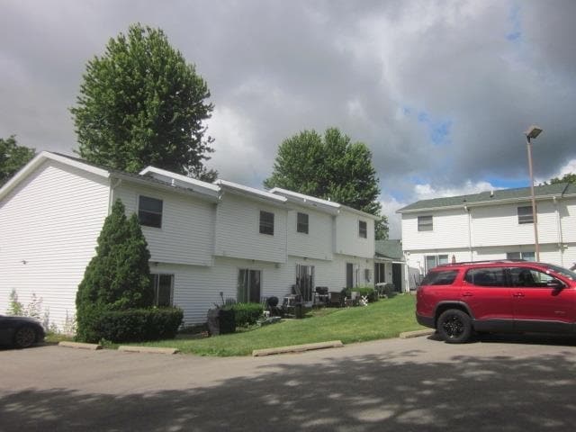 Building Photo - 709 12th St