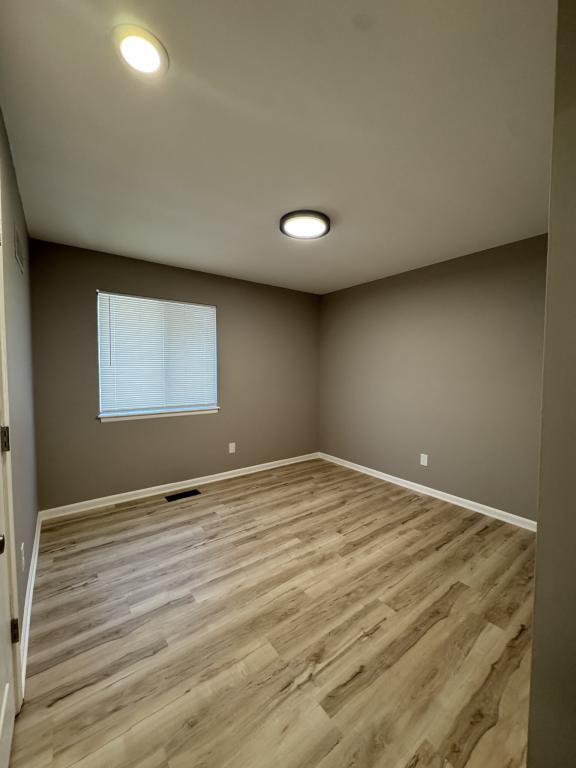 Building Photo - 9206 Greenway Ln