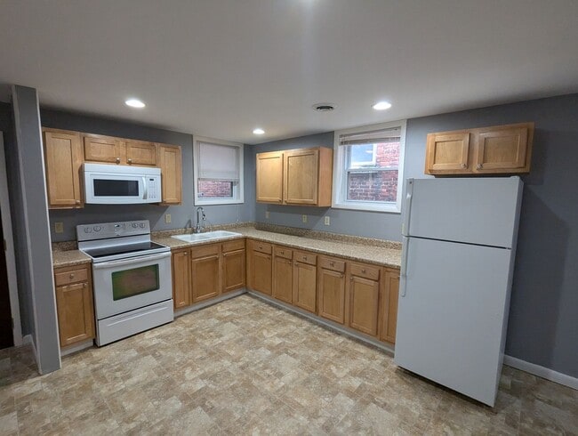 Building Photo - 137 Remsen St