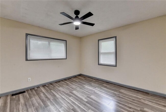 Building Photo - 103 Dogwood Ln