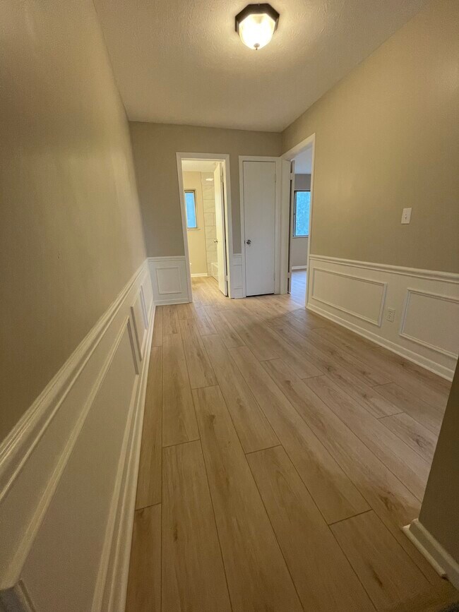 Building Photo - 2598 Chamberlain Rd