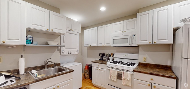 Building Photo - 343 Allston St