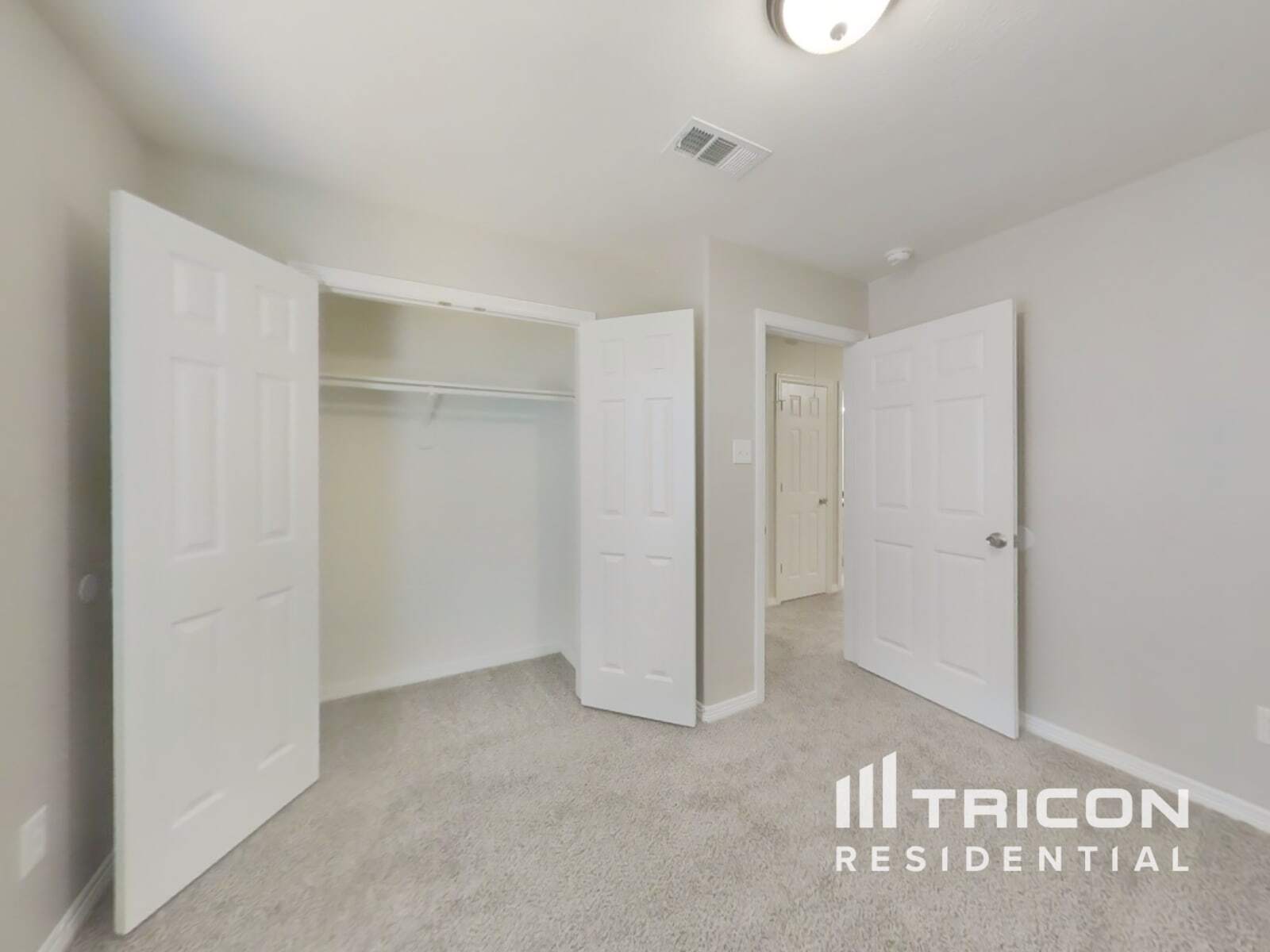 Building Photo - 21214 Peachvine Ln