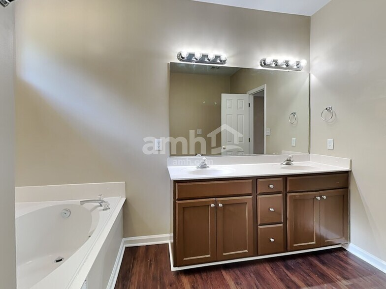 Building Photo - 4066 Gunsmith Ct