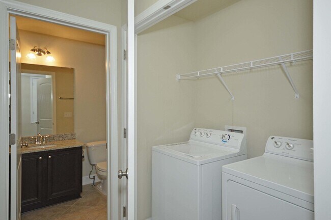 Building Photo - 2123 Wilsons Plover Cir
