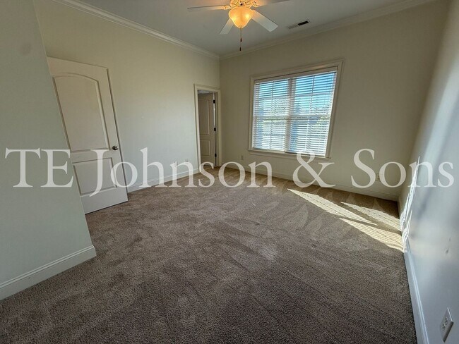 Building Photo - 5540 Brookberry Farm Rd