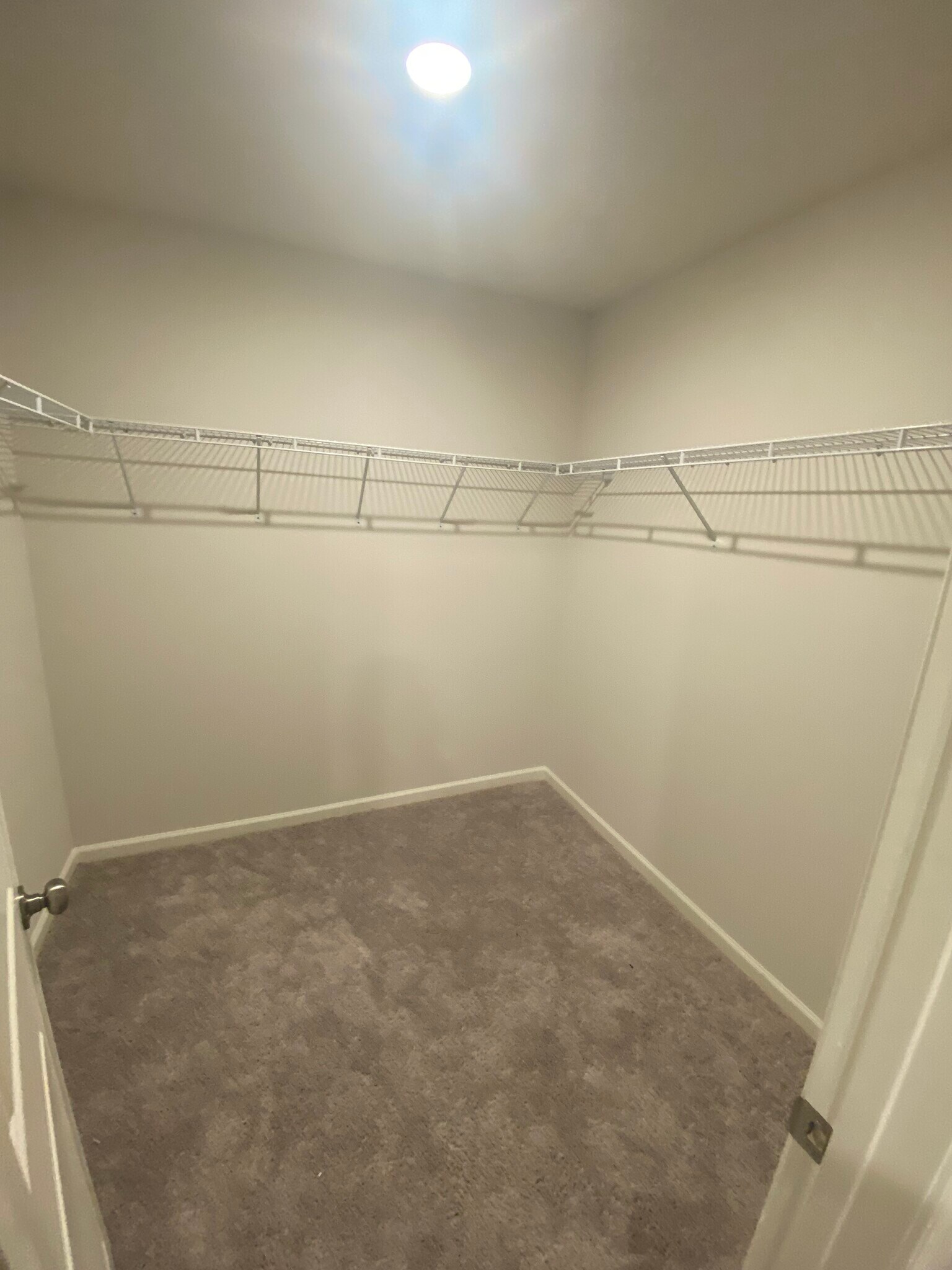 Building Photo - 427 Silo Ct