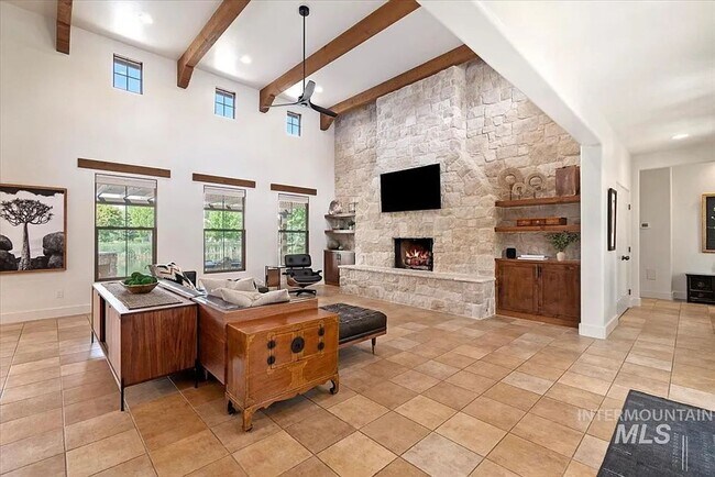 Building Photo - Stunning 4 Bedroom Home in The Shores | Luxury Meets Every Day Comfort