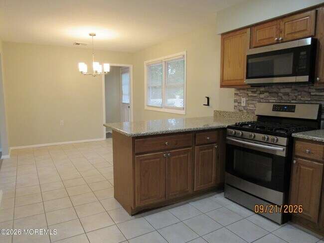 Building Photo - 255 Dogwood Ln