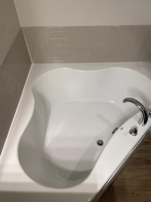 Building Photo - 2428 Northcreek Ln