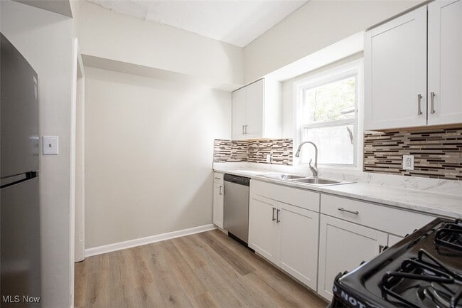 Building Photo - 13621 Cranwood Dr