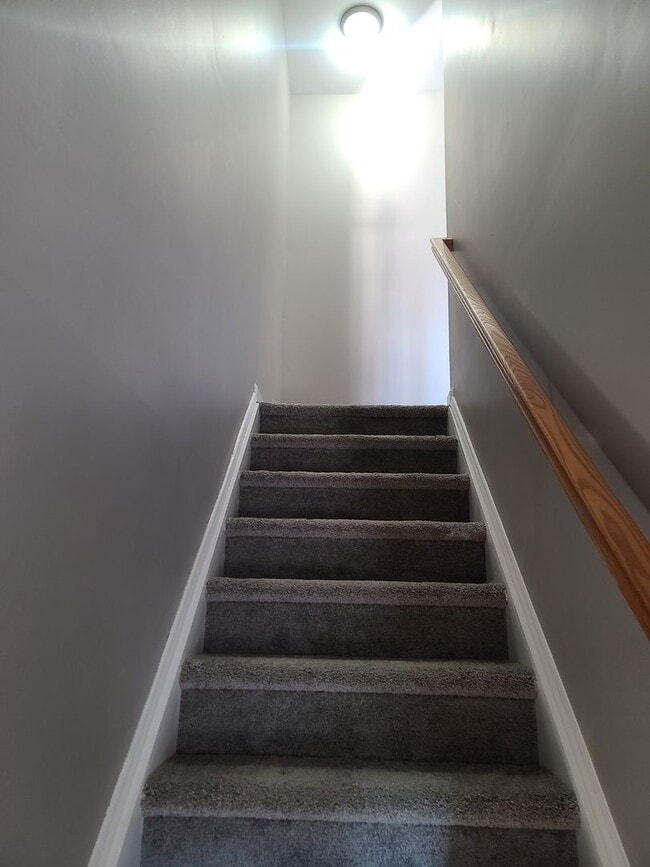 Building Photo - 3 Bedroom Townhouse for Rent in Waynesboro!