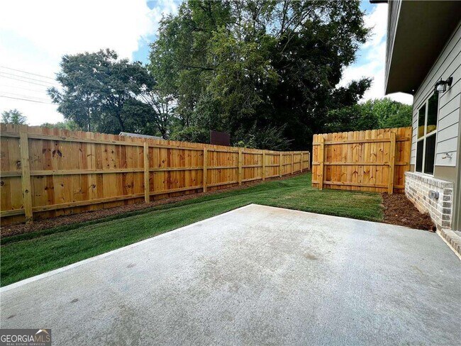 Building Photo - 500 Rockfern Ct