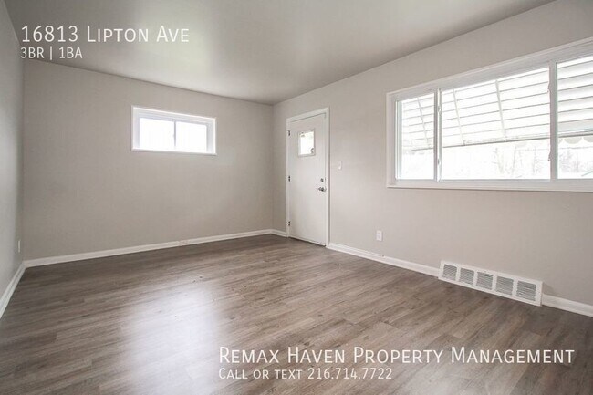 Building Photo - 16813 Lipton Ave, Cleveland - Charming 3 B...