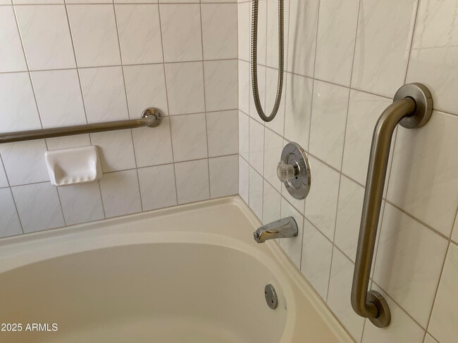 Building Photo - 15440 N 50th Pl