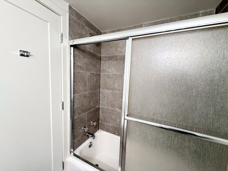 Building Photo - 29222 Grand River Ave