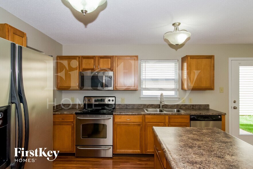 Building Photo - 10188 Cumberland Pointe Blvd