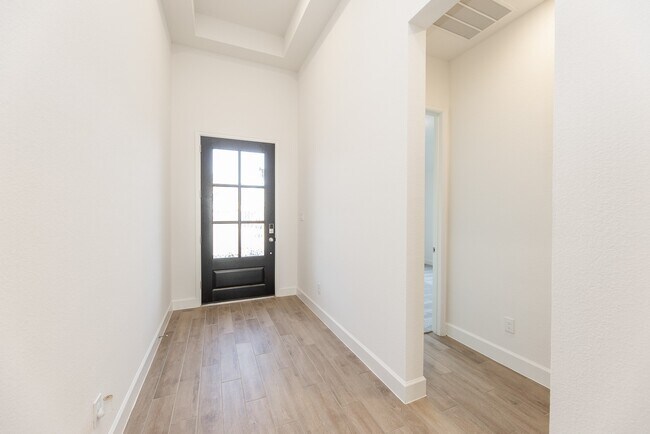 Building Photo - 2802 Sweet Honey Ln