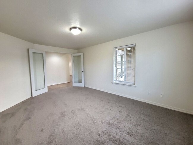 Building Photo - Spacious Rambler in West Richland