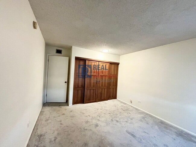 Building Photo - 3305 S Monaco St Pkwy