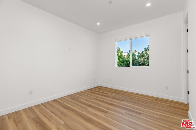 Building Photo - 5223 20th St