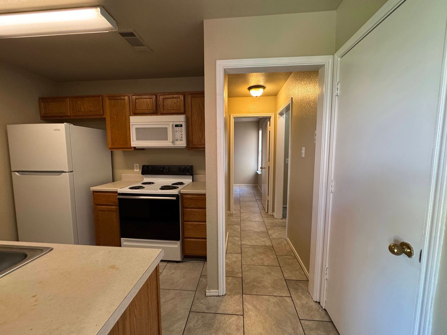 Building Photo - 5702 Greengate Dr