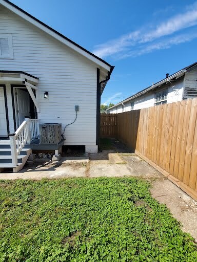 Building Photo - 2903 Hollygrove St