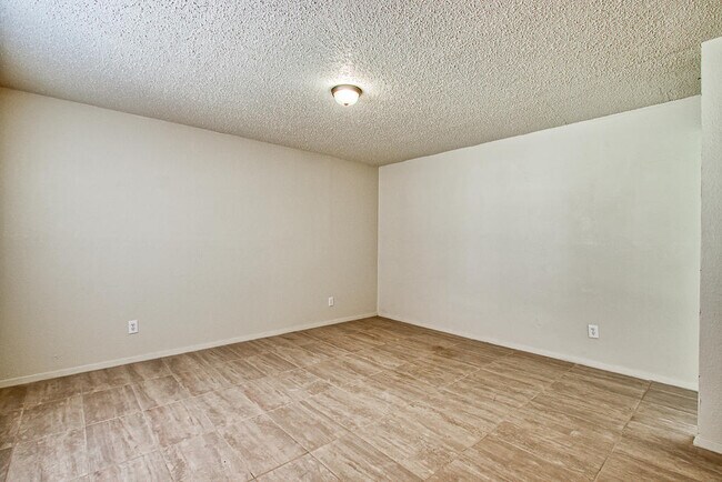 Building Photo - 10720 Mc Allen Pl