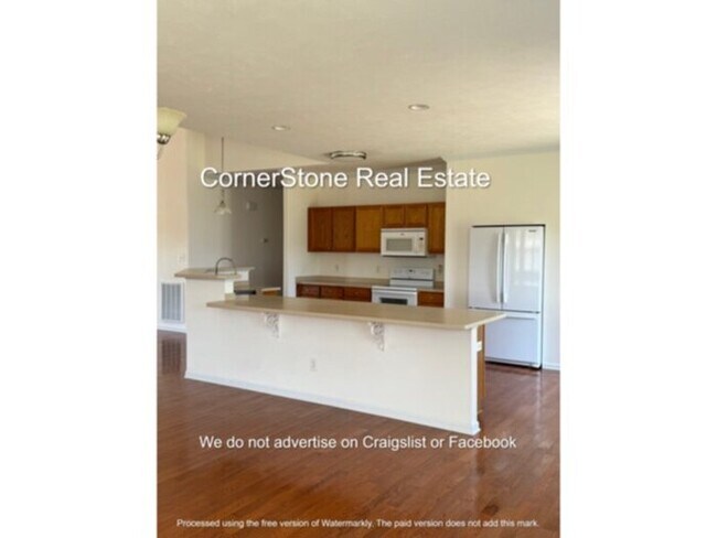 Building Photo - 655 Plantation Dr