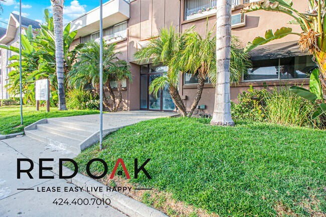 Building Photo - 15405 Vanowen St