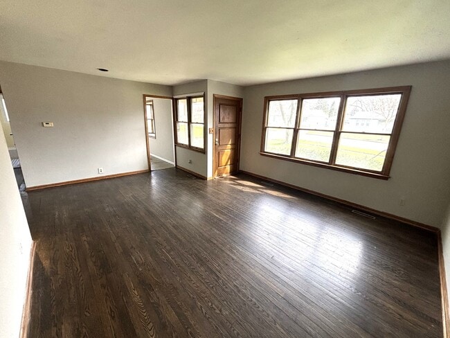 Building Photo - 118 Hazard Rd