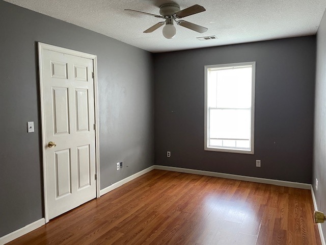 Building Photo - 1110 Roberts Dr