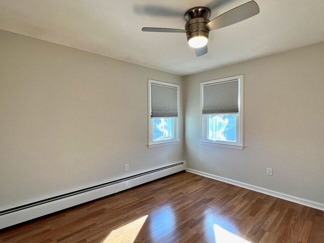 Building Photo - Soprano Duplex