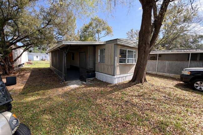 Building Photo - 2545 Park Dr