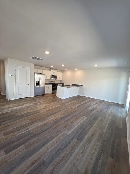 Building Photo - 5131 Hyrule Dr