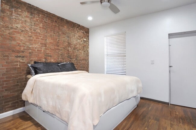 Building Photo - 285 Bergen Ave