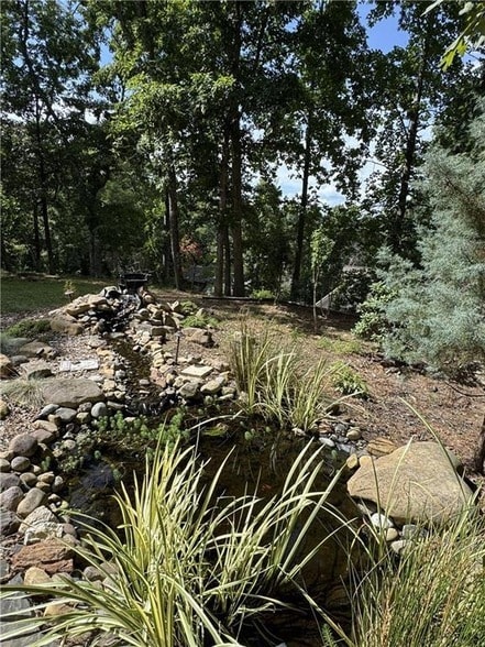 Building Photo - 3492 Point View Cir