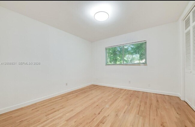 Building Photo - 6875 SW 96th St