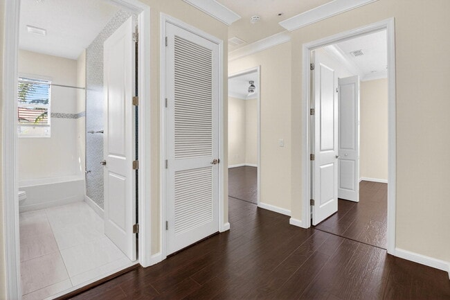 Building Photo - 4920 NW 15th Ave