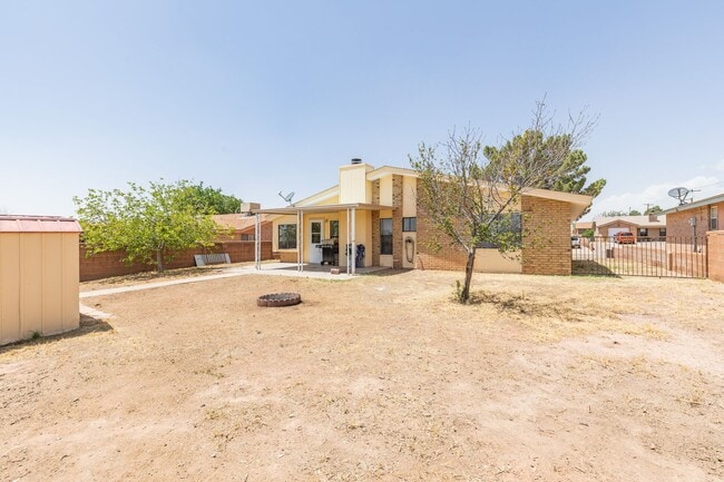 Building Photo - Cozy Three Bedroom Home with Solar Panels