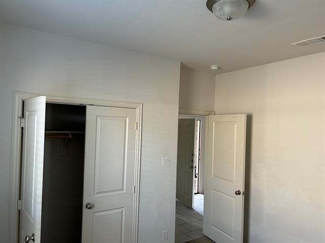 Building Photo - 304 Lead Creek Dr