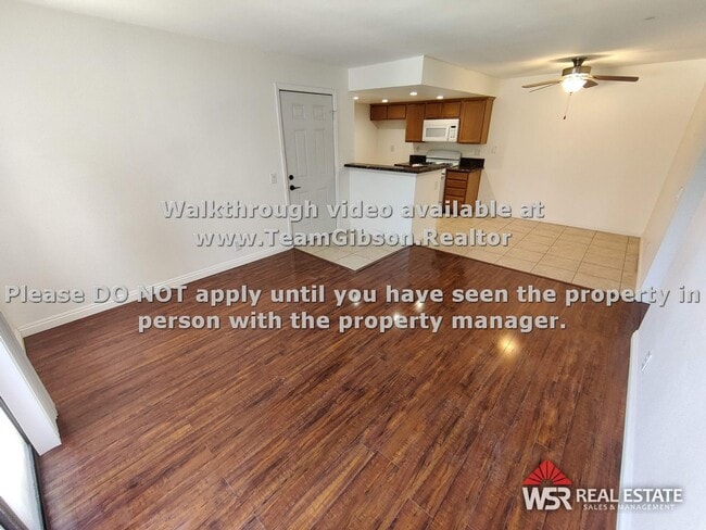 Building Photo - 1 Bedroom / 1 Bathroom Condo W/ garage