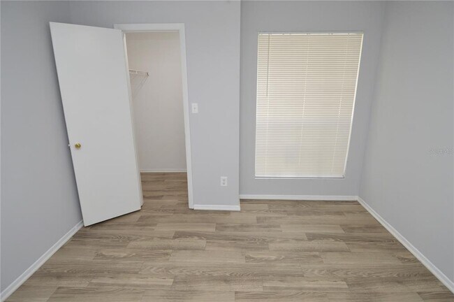 Building Photo - 8722 Mallard Reserve Dr