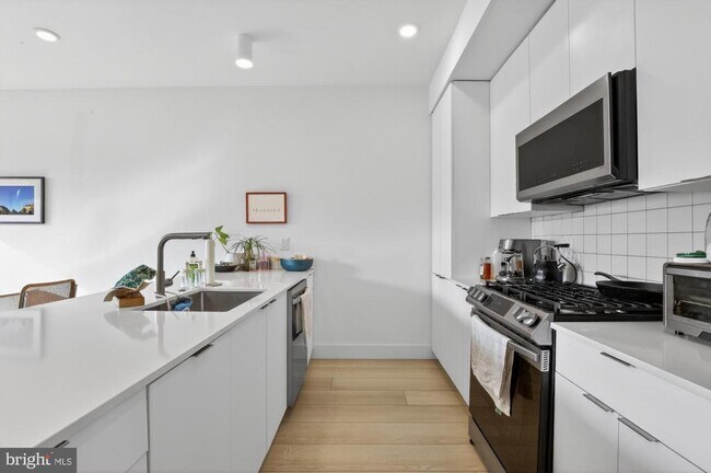 Primary Photo - 2007 Cambridge St