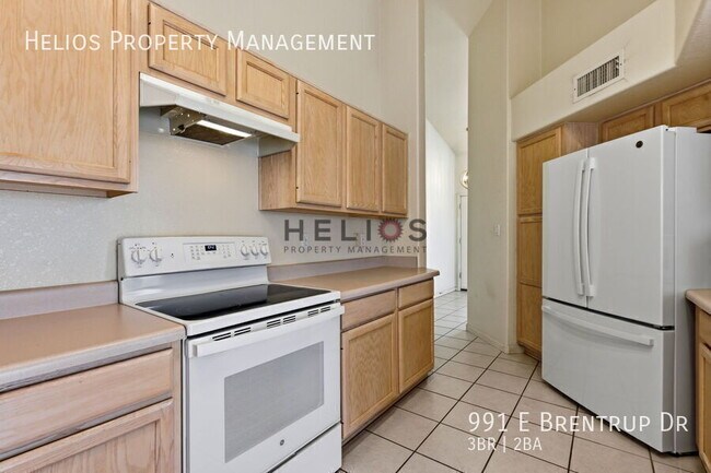 Building Photo - 991 E Brentrup Dr